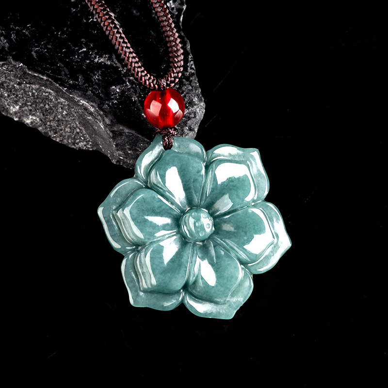 Necklace Pendant - Collier pendentif fleur en jadéite birmane,