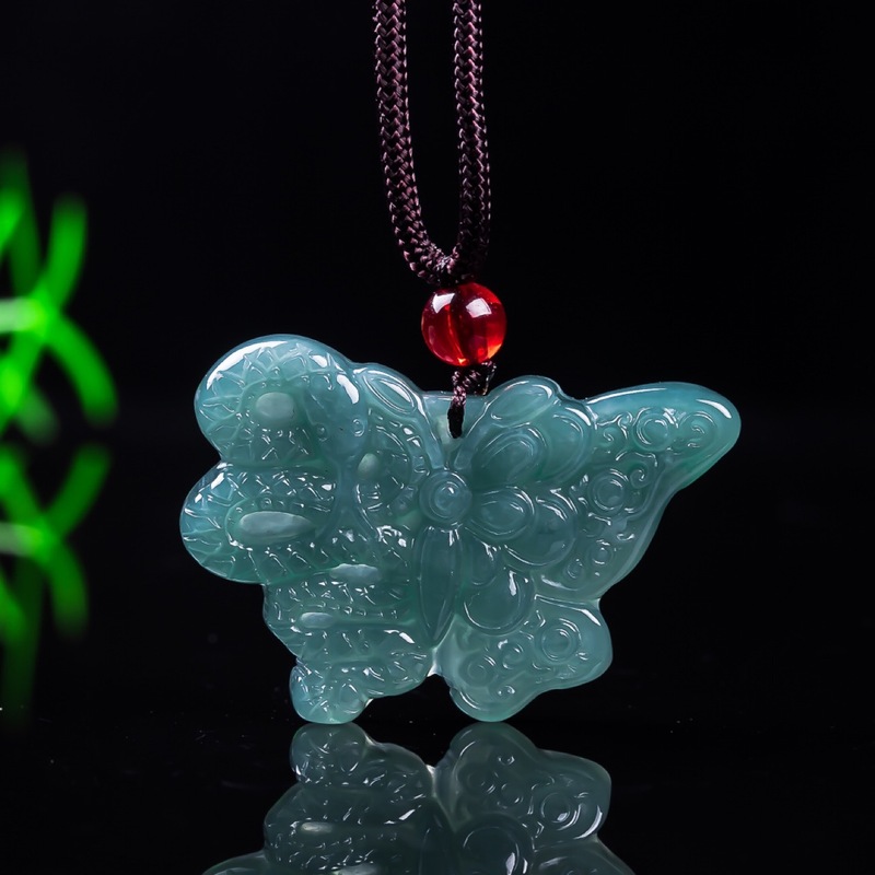 Jewelry & Watches Spółka Z Ograniczoną Odpowiedzialnością Sp Z Oo - Jadeite naturelle de qualité A pour