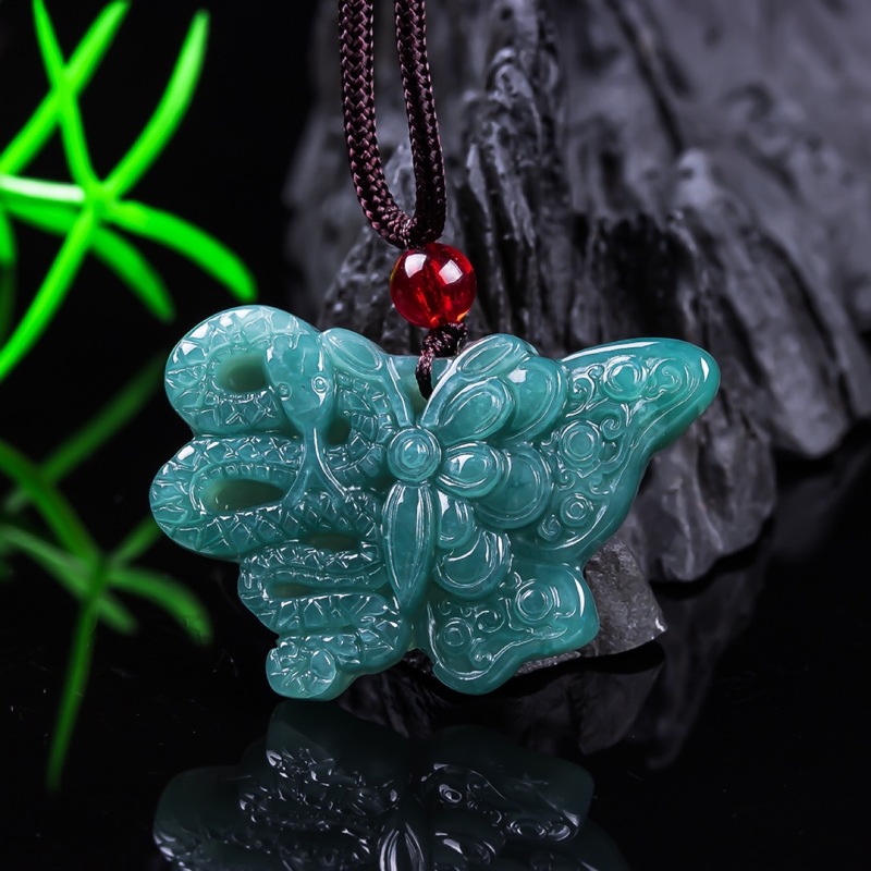 Jadeite naturelle de qualité A - Jewelry & Watches Spółka Z Ograniczoną Odpowiedzialnością Sp Z Oo avis et prix