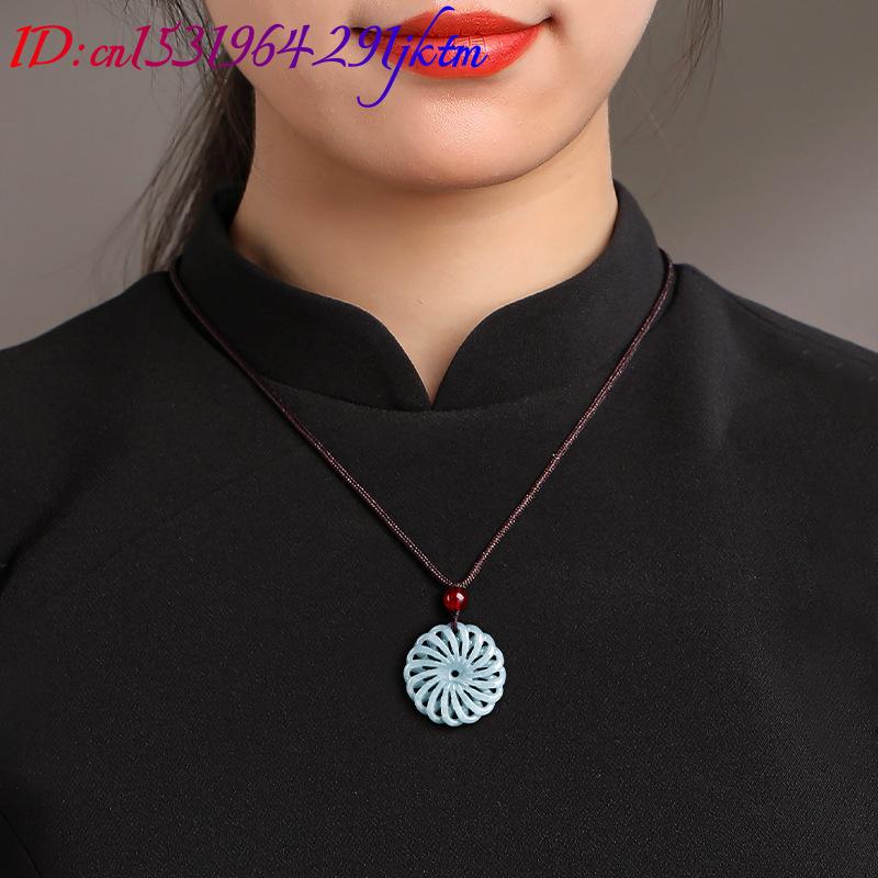 Collier pendentif fleur en jad - Necklace Pendant avis et prix