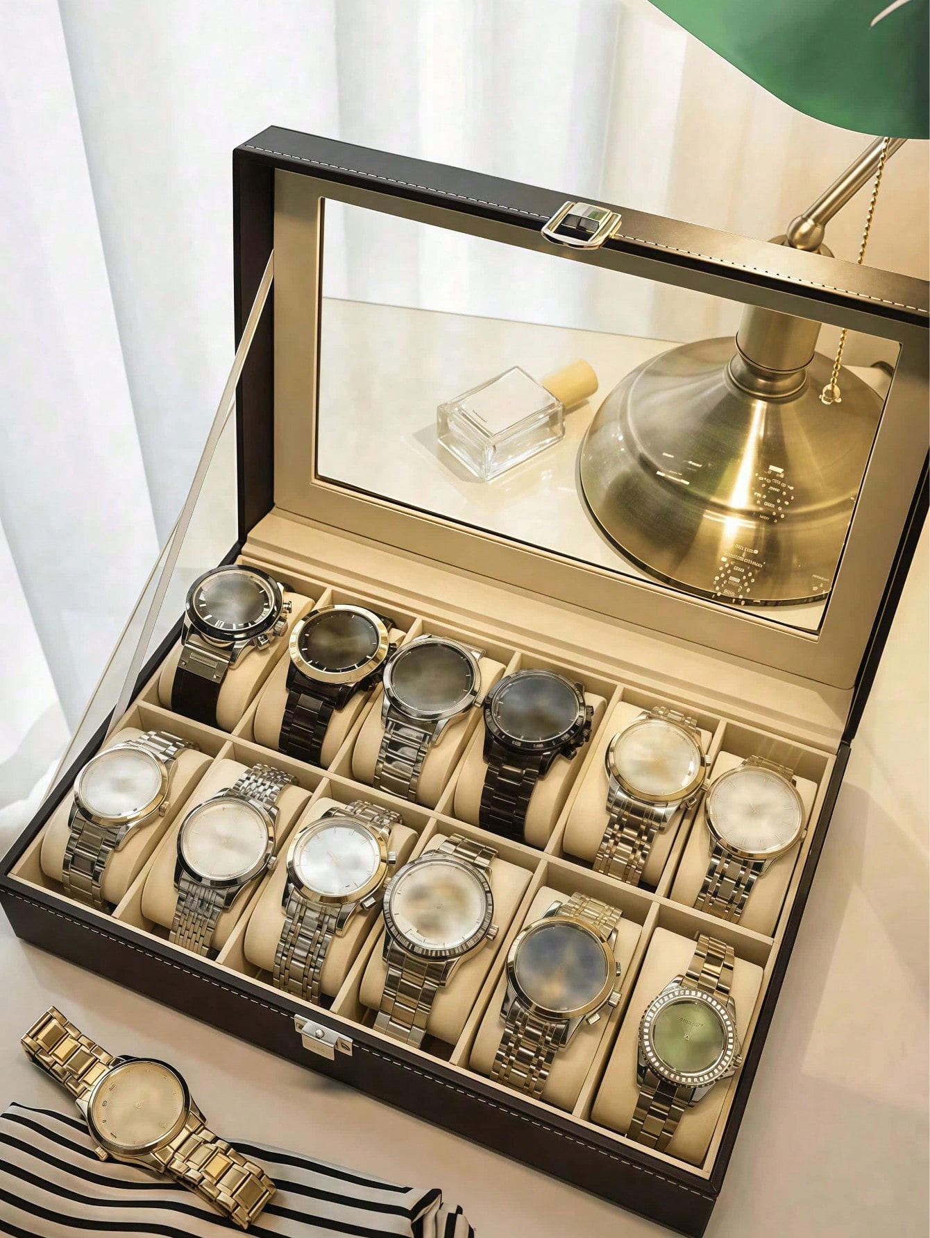 Boîte à montres en cuir avec s - Watch Display Box avis et prix