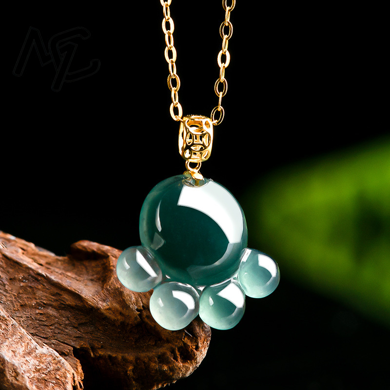 Collier pendentif patte de cha - Necklace Pendant avis et prix