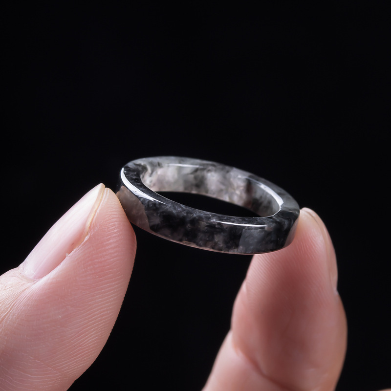 Bague en jadéite noire de Birm - Jewelry & Watches Spółka Z Ograniczoną Odpowiedzialnością Sp Z Oo avis et prix